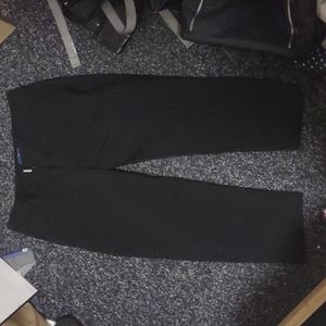 Apt 9 black capri dress pants size 4